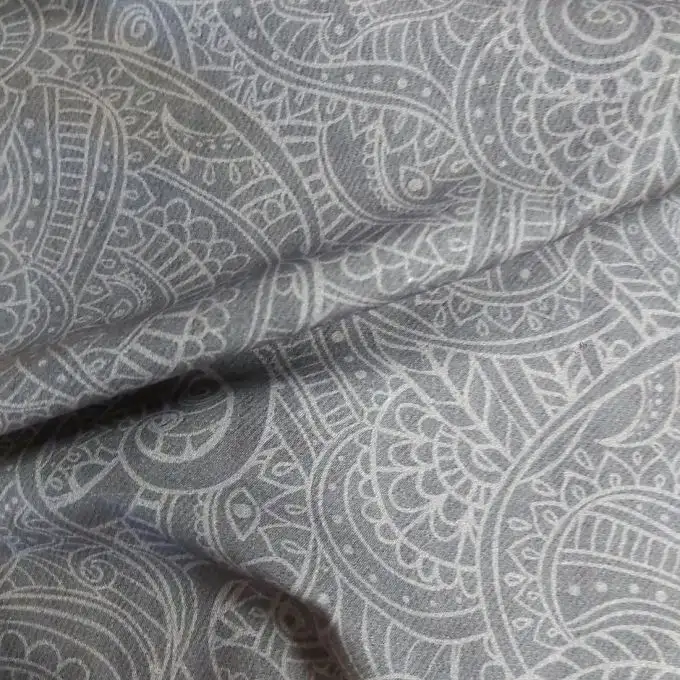 Camicia in percale di cotone antracite con stampa digitale cachemire