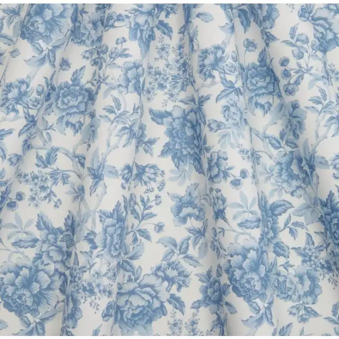 Batiste di cotone collaborazione Liberty x Bridgerton Tana Lawn® regency trail blu